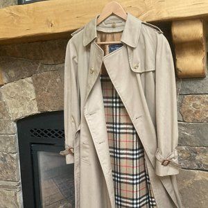 BURBERRY'S Trench Coat Size: 8 Long